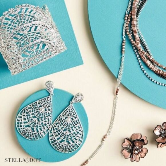 Stella & Dot Thea Silver Lace Chandelier Earrings - Picture 5 of 8